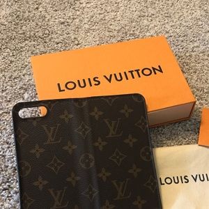 Louis Vuitton iPhone 7 Plus phone folio